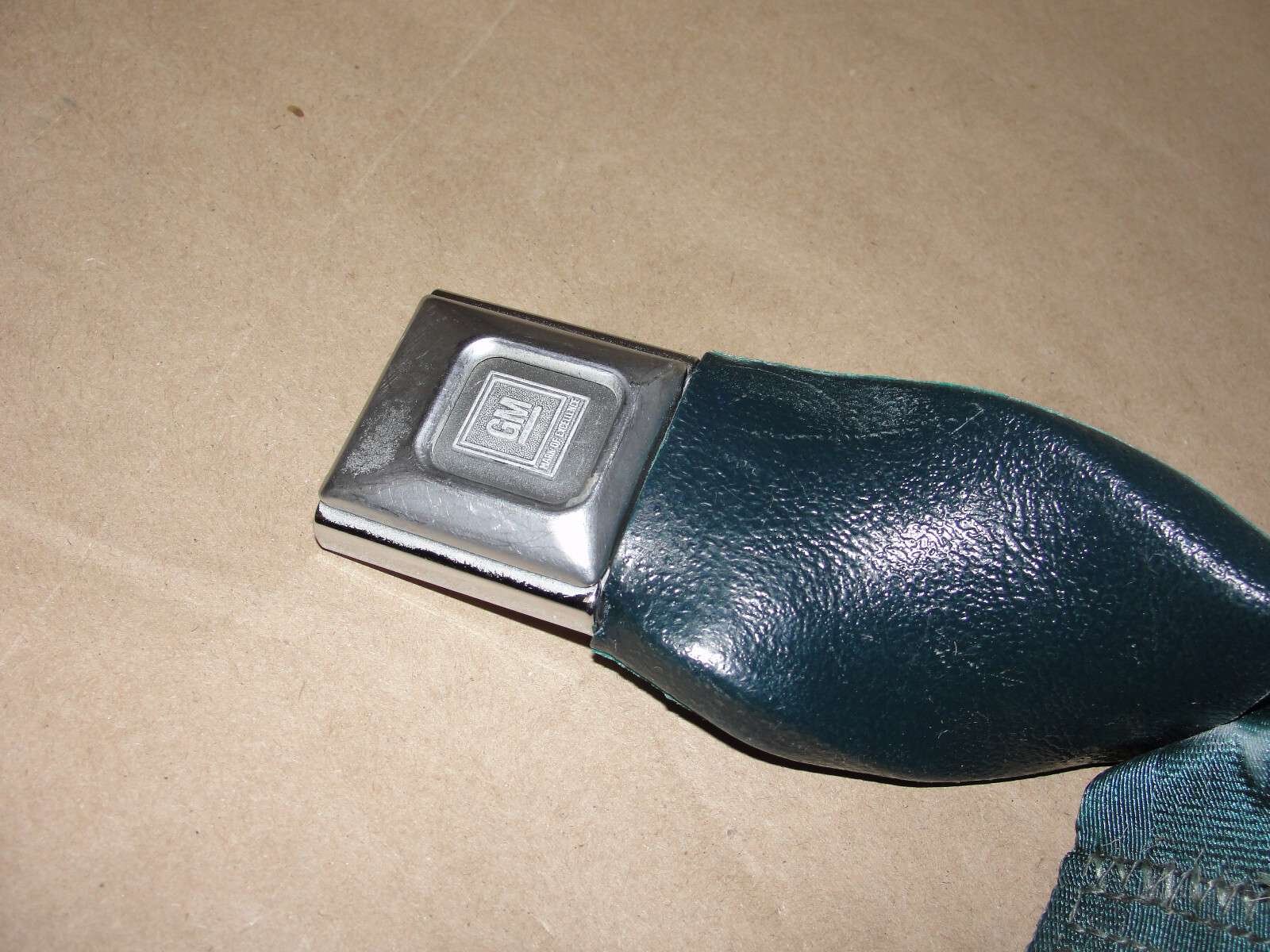 OEM 1971 1972 1973 1974 1975 1976 Cadillac Deville Calais Fleetwood 1971 1972 1973 1974 1975 1976 1977 1978 Eldorado RIGHT PASSENGER SIDE FRONT SEAT BELT DOUBLE BUCKLE RECEIVER - Image 2