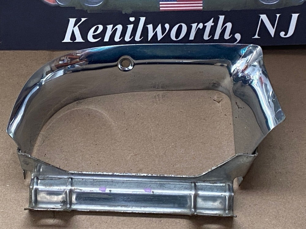OEM 1960 Cadillac Deville Fleetwood Eldorado LEFT DRIVER SIDE OUTER PARKING LIGHT LAMP BEZEL TRIM - Image 2