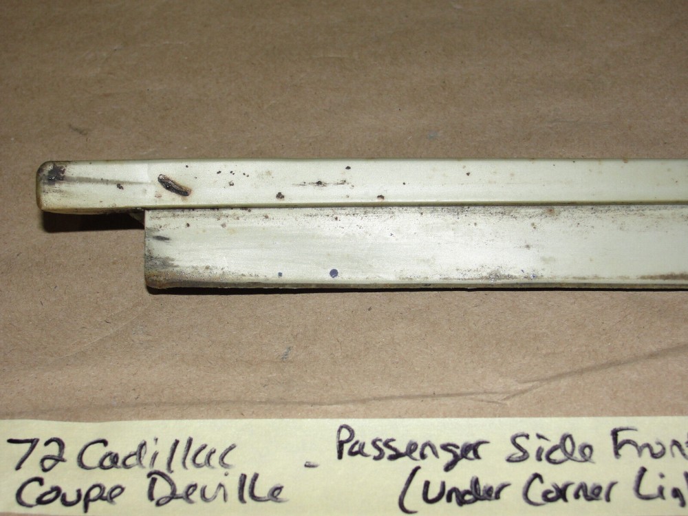 OEM 1972 Cadillac Deville Calais Fleetwood RIGHT PASSENGER SIDE FRONT FENDER FILLERS PANEL UNDER CORNER LIGHT #1498949 - Image 2