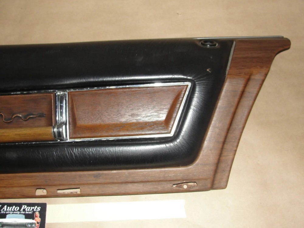 OEM 1974 1975 1976 Cadillac Fleetwood Deville Calais RIGHT FRONT UPPER DOOR PANEL PULL HANDLE COURTESY LIGHT - Image 2