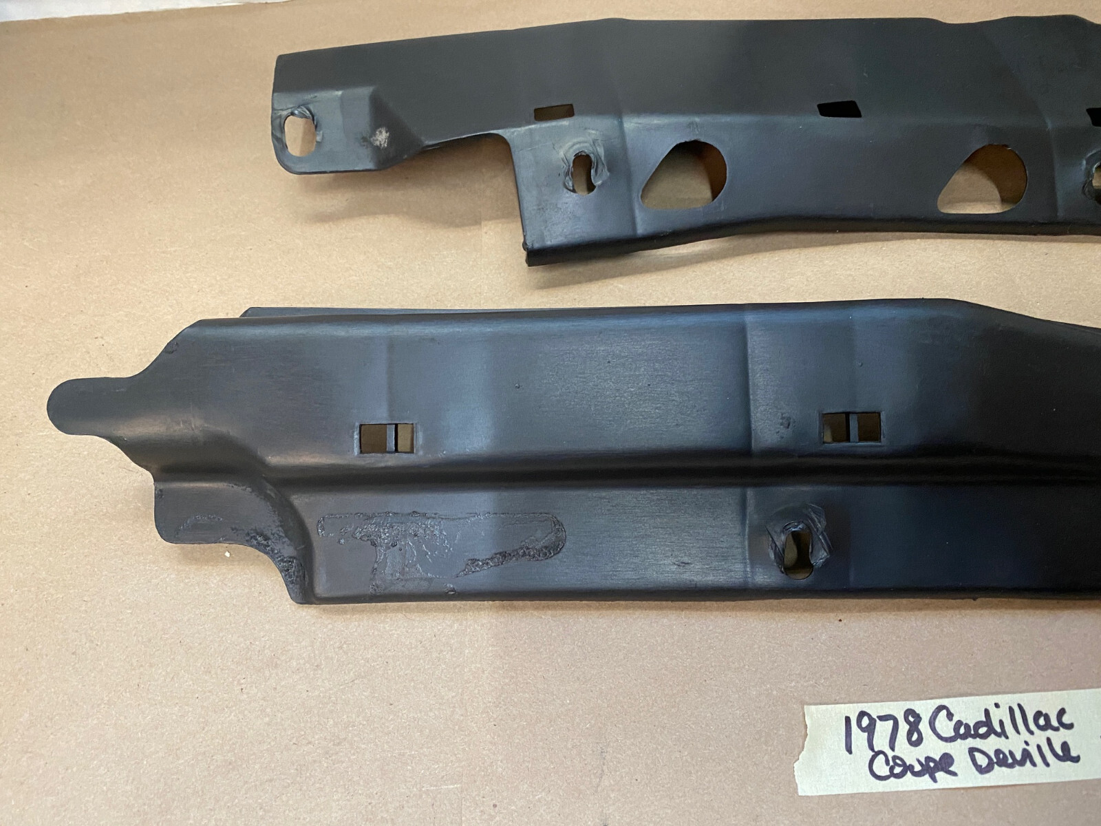 OEM 1977 1978 1979 Cadillac Deville LEFT & RIGHT UPPER RAD SUPPORT SPLASH GUARDS FILLERS PANELS #1614992/#1614993 - Image 2
