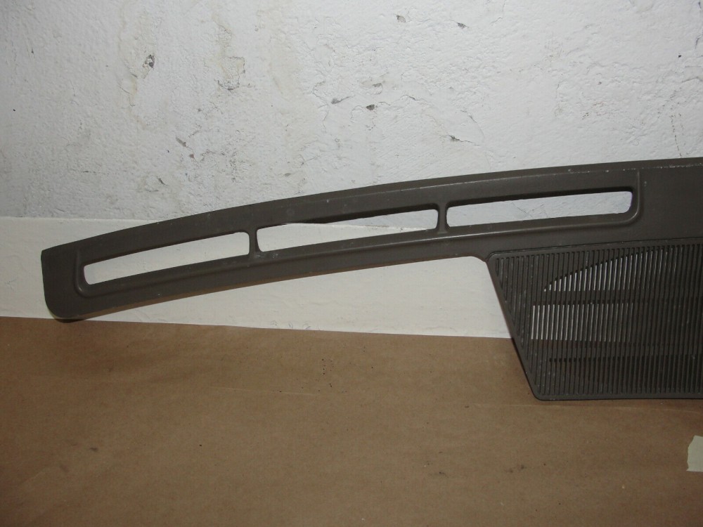 OEM 1965 Cadillac Deville Eldorado Fleetwood Calais DASH FRONT SPEAKER DEFROSTER GRILL TRIM COVER #1482909 - Image 2