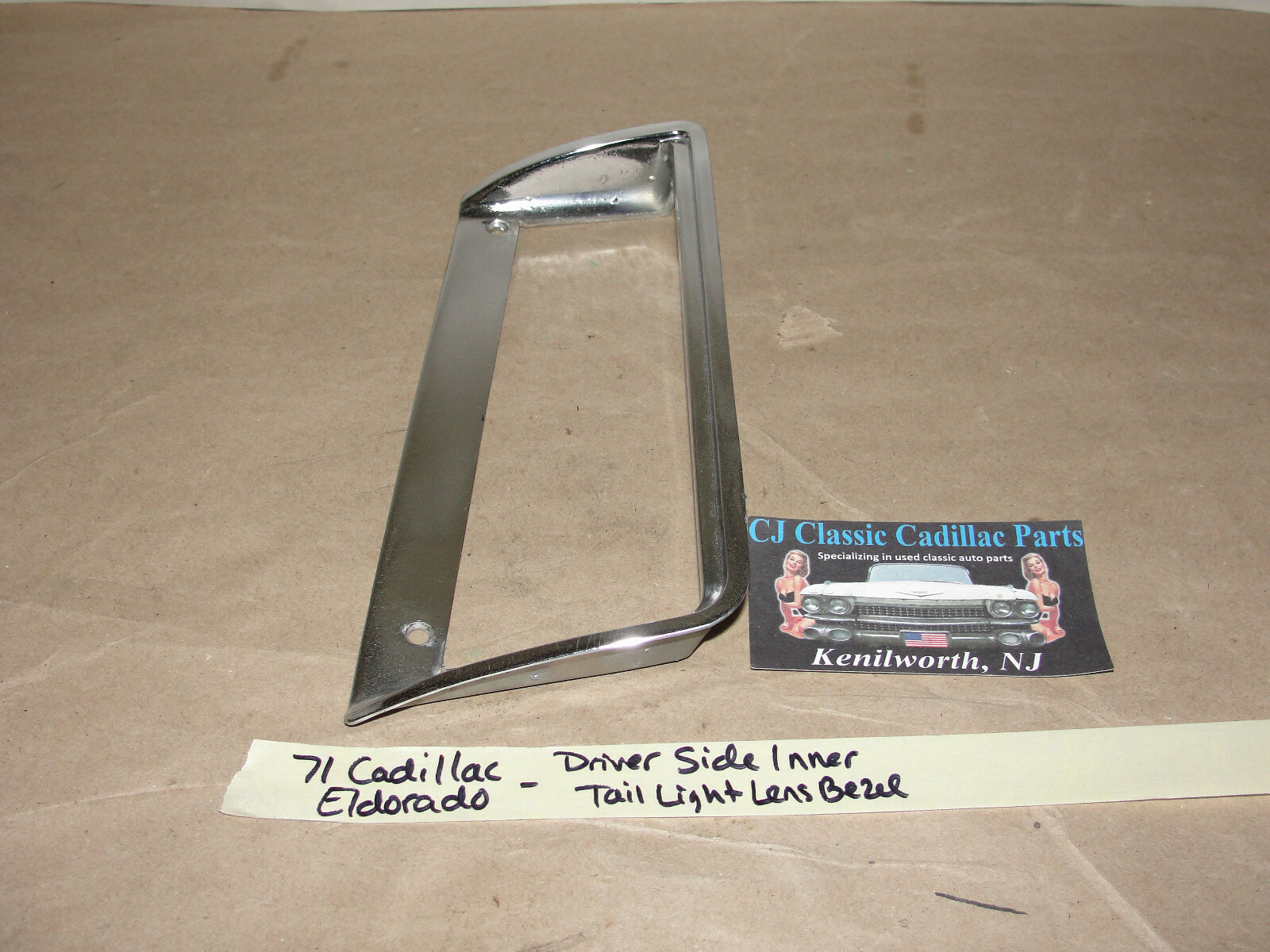 OEM 1971 1972 Cadillac Eldorado REAR LEFT DRIVER SIDE INNER TAIL LIGHT LENS BEZEL TRIM #1600796/#1496938 - Image 2