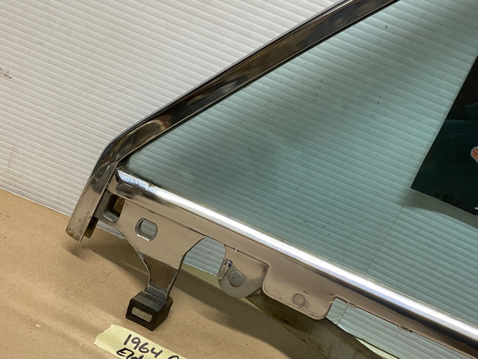 OEM 1962 1963 1964 Cadillac Eldorado Deville Convertible RIGHT REAR QUARTER WINDOW GLASS & FRAME #4439717/#5719066 - Image 2