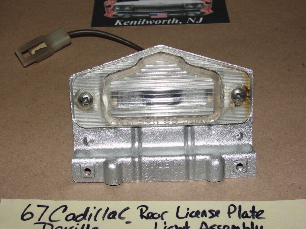 RESTORED 1967 Cadillac Deville Calais Fleetwood REAR BUMPER LICENSE PLATE LIGHT LAMP LENS HOUSING #911481 - Image 3