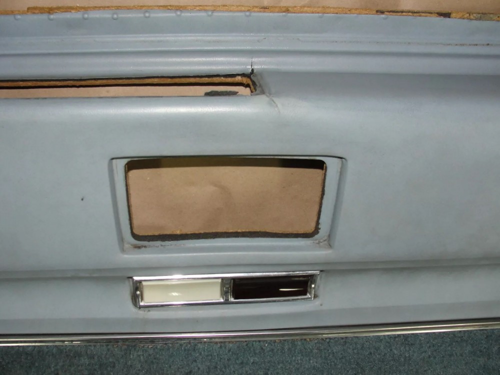 OEM 1971 1972 1973 1974 1975 1976 1977 1978 Cadillac Eldorado RIGHT PASSENGER SIDE FRONT LOWER DOOR PANEL LIGHT BLUE - Image 3