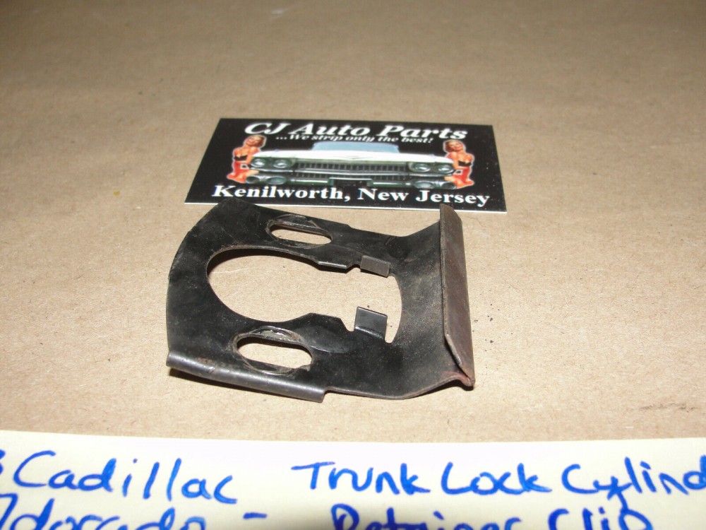 OEM 1973 1974 1975 1976 1977 1978 Cadillac Eldorado TRUNK LOCK CYLINDER RETAINER CLIP MOUNTING BRACKET #9616859 - Image 3