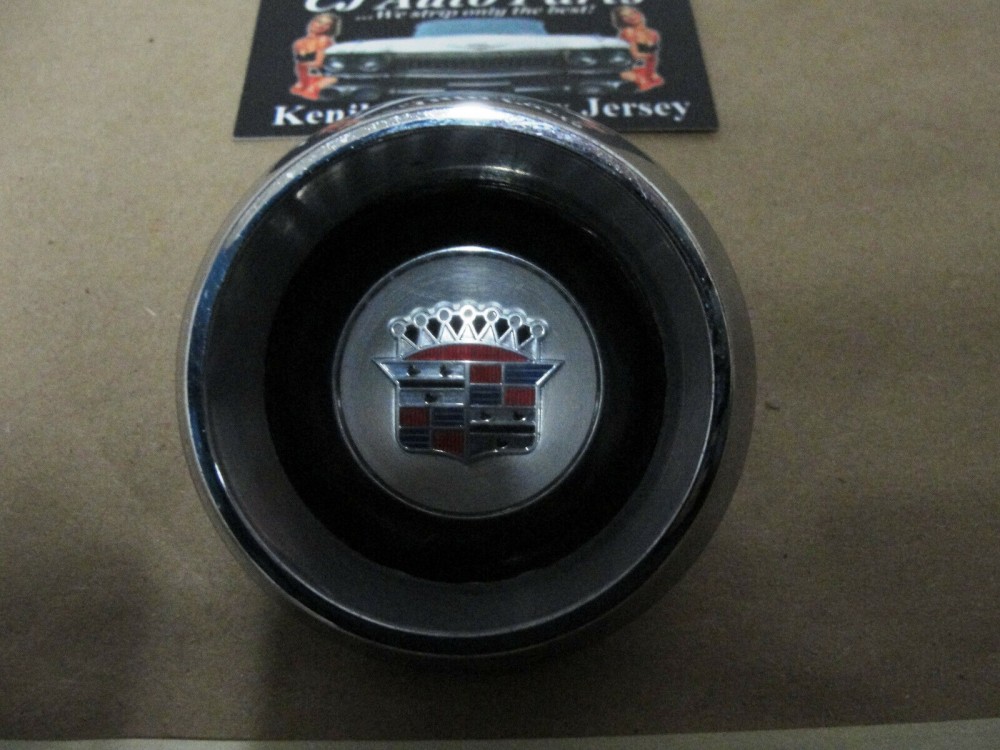 OEM 1960 Cadillac Deville Eldorado Fleetwood FLAT TOP STEERING WHEEL HORN BAR CENTER CAP TRIM WITH EMBLEM - Image 3
