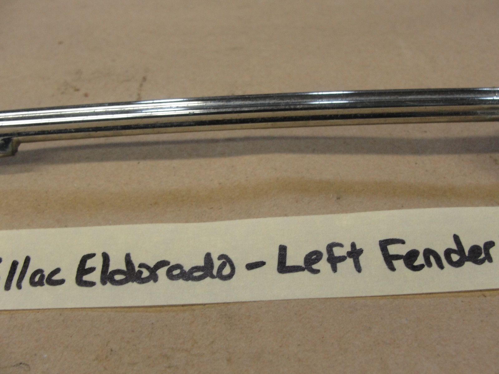 OEM 1971 Cadillac Eldorado LEFT DRIVER SIDE FRONT FENDER TRIM MOLDING SPEAR #1497474 - Image 3