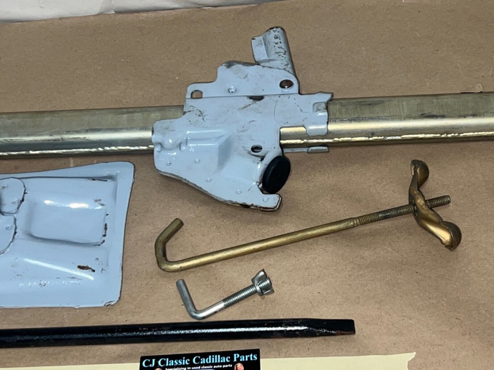 OEM 1973 Cadillac Deville Eldorado Fleetwood Calais BUMPER JACK - SHAFT RATCHET HEAD BASE HOLD DOWN LUG WRENCH #3633834 - Image 3