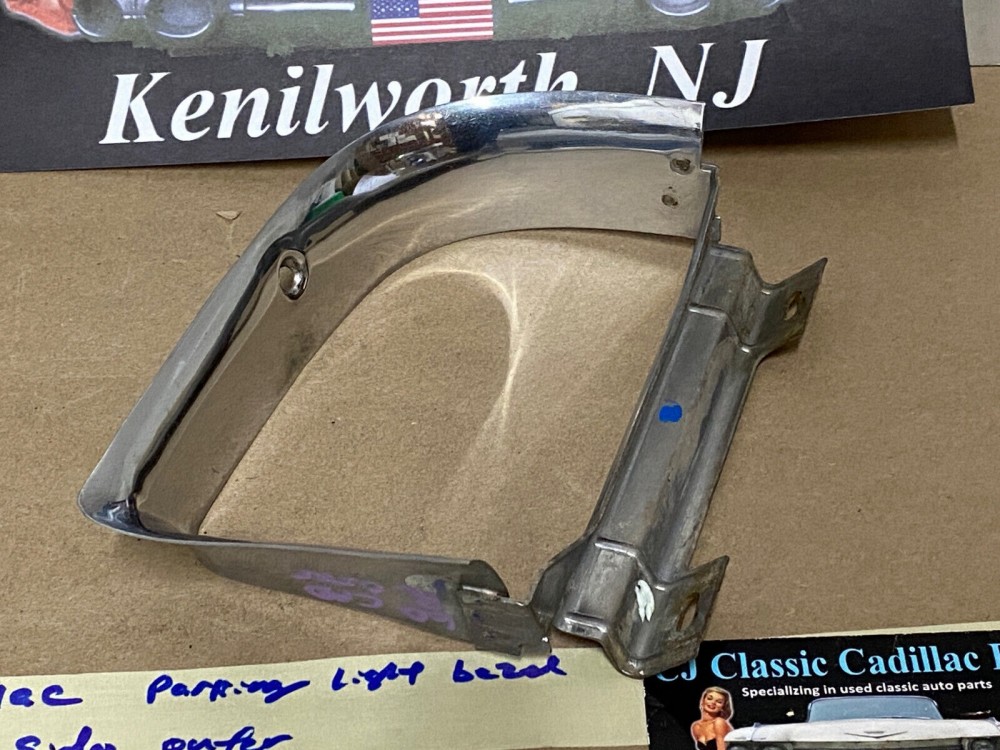 OEM 1960 Cadillac Deville Eldorado Fleetwood RIGHT PASSENGER SIDE OUTER PARKING LIGHT LAMP BEZEL TRIM - Image 3