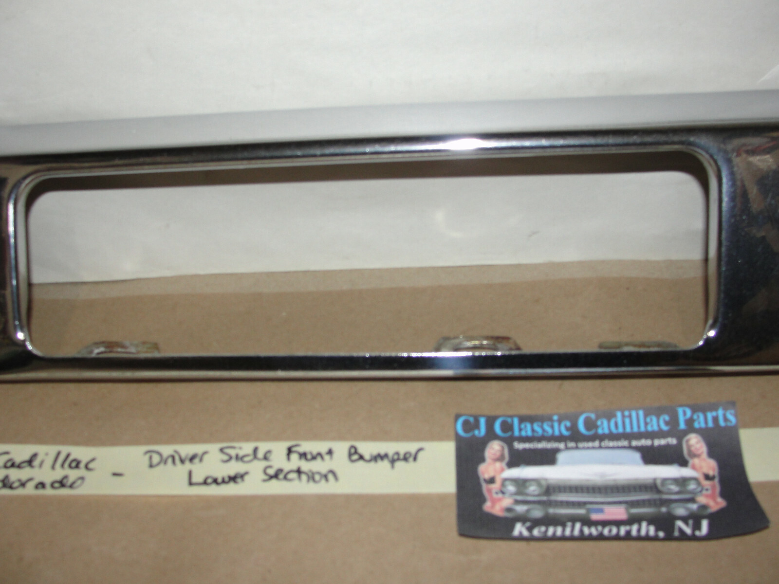 OEM 1975 1976 1977 1978 Cadillac Eldorado LEFT SIDE LOWER OUTER FRONT BUMPER TURN/PARK SURROUND #1605051 - Image 3