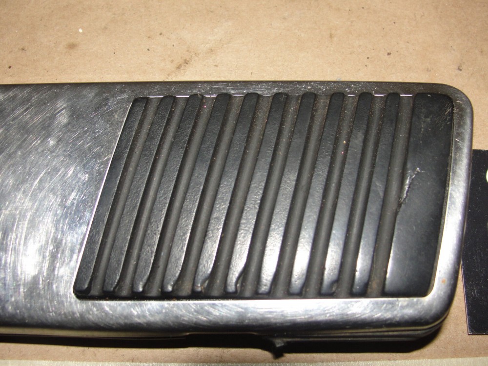 OEM 1971 1972 1973 1974 1975 1976 Cadillac Deville Calais Fleetwood 1971 1972 1973 1974 1975 1976 1977 1978 Eldorado BRAKE PEDAL PAD WITH CHROME TRIM #1602495/#3515201 - Image 3