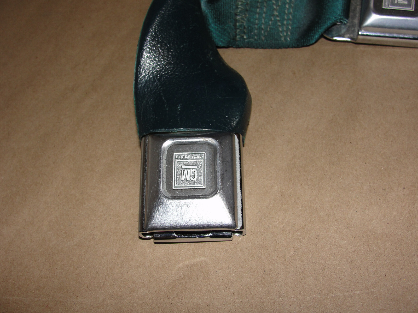 OEM 1971 1972 1973 1974 1975 1976 Cadillac Deville Calais Fleetwood 1971 1972 1973 1974 1975 1976 1977 1978 Eldorado RIGHT PASSENGER SIDE FRONT SEAT BELT DOUBLE BUCKLE RECEIVER - Image 3