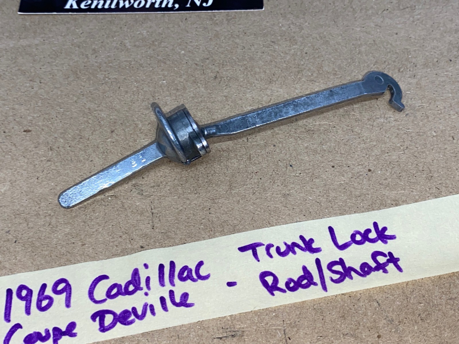 OEM 1969 1970 Cadillac Deville Calais Fleetwood TRUNK LOCK ROD SHAFT WITH COUPLING #9808423 - Image 9