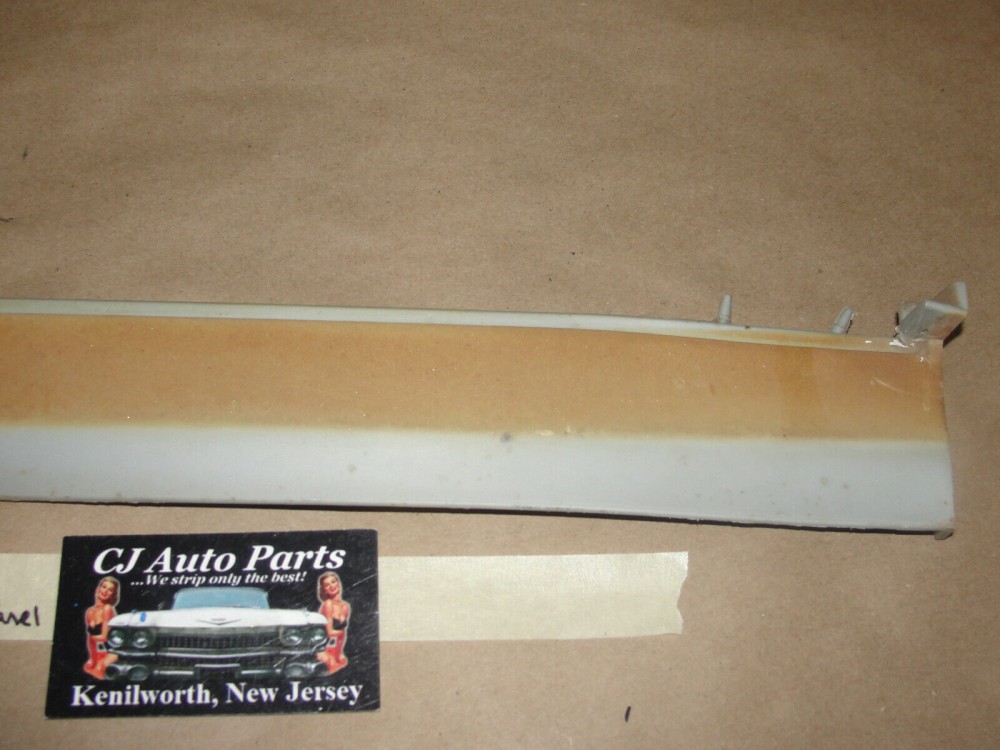 OEM 1972 Cadillac Deville Fleetwood Calais RIGHT PASSENGER SIDE HEADLIGHT TO BUMPER FILLERS PANEL & BRACKET #1498825 - Image 4