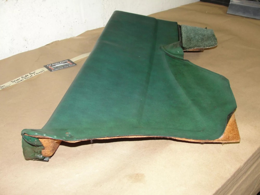 OEM 1971 1972 1973 Cadillac Coupe Deville Calais 2 Door LEFT DRIVER SIDE REAR LOWER DOOR QUARTER PANEL TRIM - Image 4