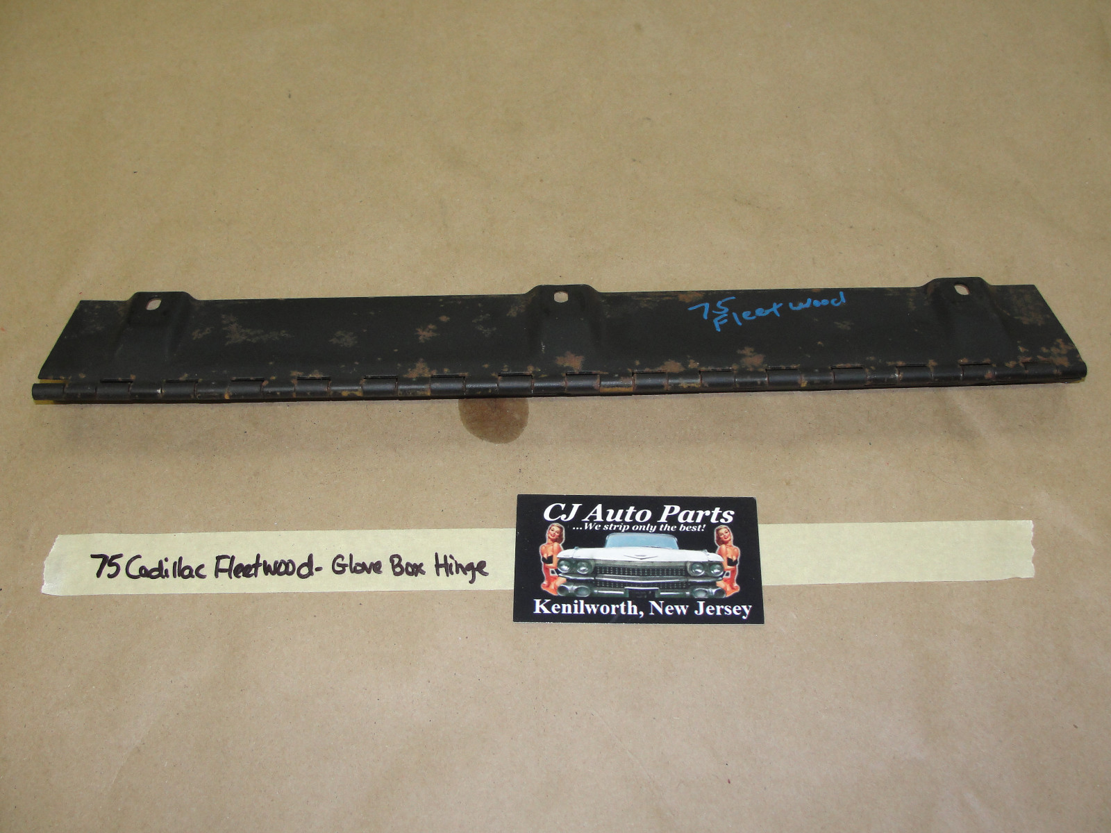 OEM 1974 1975 1976 Cadillac Fleetwood Deville Calais 1974 1975 1976 1977 1978 Eldorado DASH GLOVE BOX GLOVEBOX HINGE #1602776 - Image 4