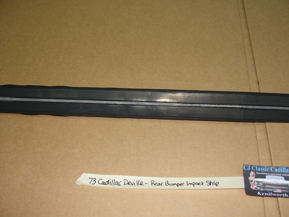 OEM 1973 Cadillac Deville Fleetwood Calais BACK REAR BUMPER BAR CENTER IMPACT STRIP #1601112 - Image 7