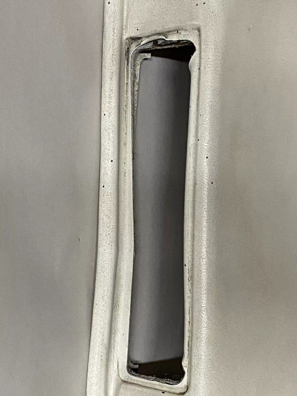OEM 1971 1972 1973 1974 1975 1976 Cadillac Eldorado Convertible RIGHT REAR LOWER QUARTER DOOR PANEL TRIM ARM REST - Image 4