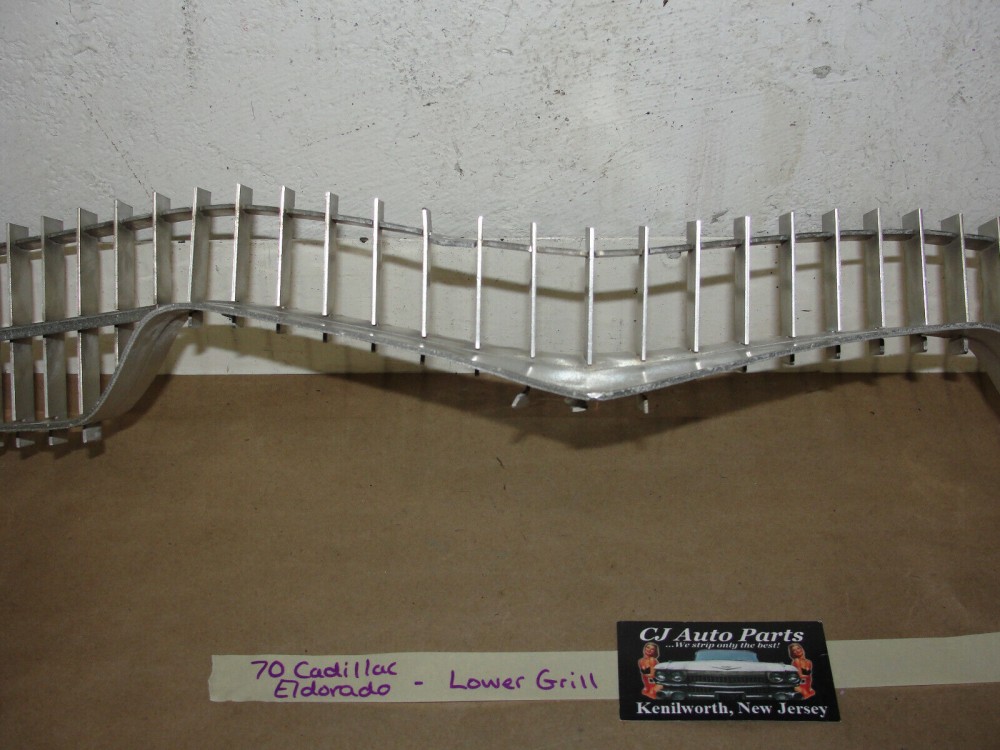 OEM 1970 Cadillac Eldorado FRONT LOWER GRILL #3514943 - Image 4