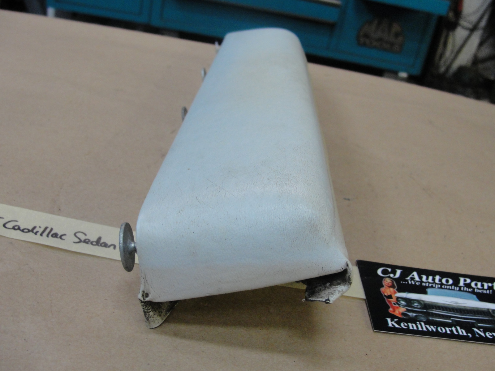 OEM 1965 Cadillac Sedan Deville Fleetwood RIGHT REAR DOOR PANEL ARM REST PAD CUSHION - Image 5