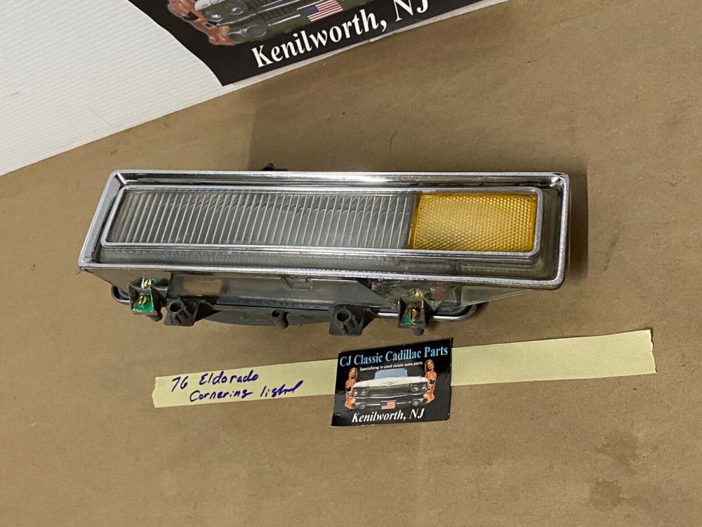 OEM 1975 1976 1977 1978 Cadillac Eldorado LEFT FRONT FENDER CORNERING TURN SIGNAL PARK LIGHT LENS #5966539 - Image 5