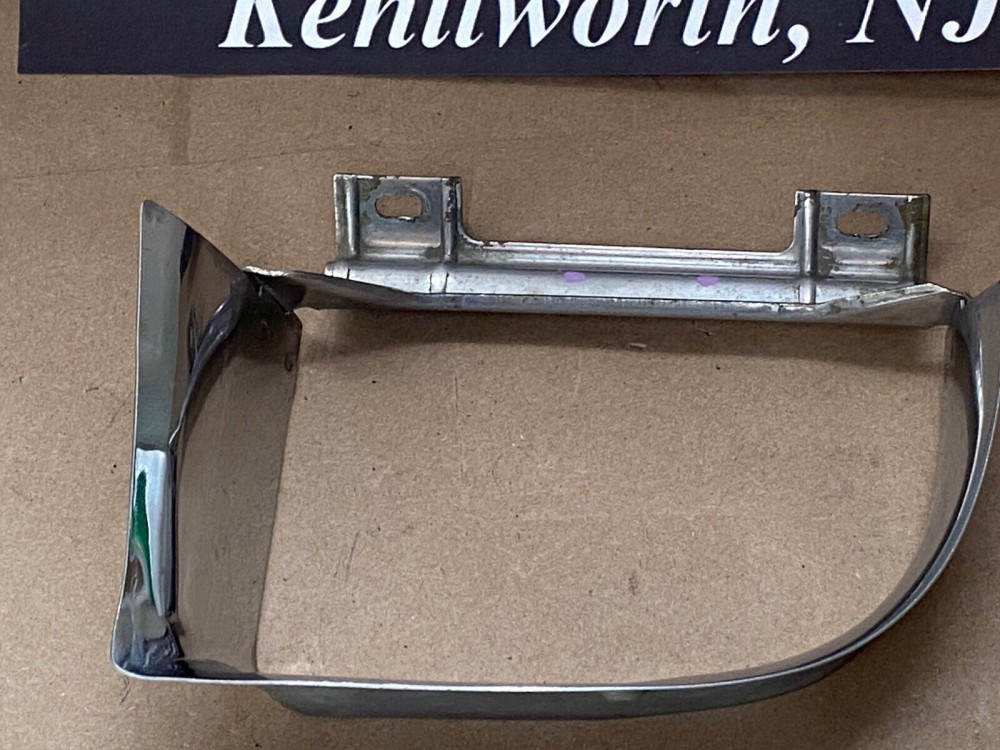 OEM 1960 Cadillac Deville Fleetwood Eldorado LEFT DRIVER SIDE OUTER PARKING LIGHT LAMP BEZEL TRIM - Image 5