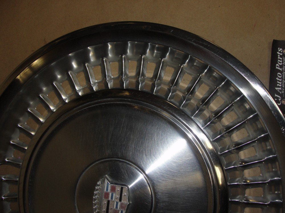 OEM 1971 1972 Cadillac Deville Fleetwood Calais 15" HUBCAP WHEEL COVER CREST EMBLEM #0002 - Image 5