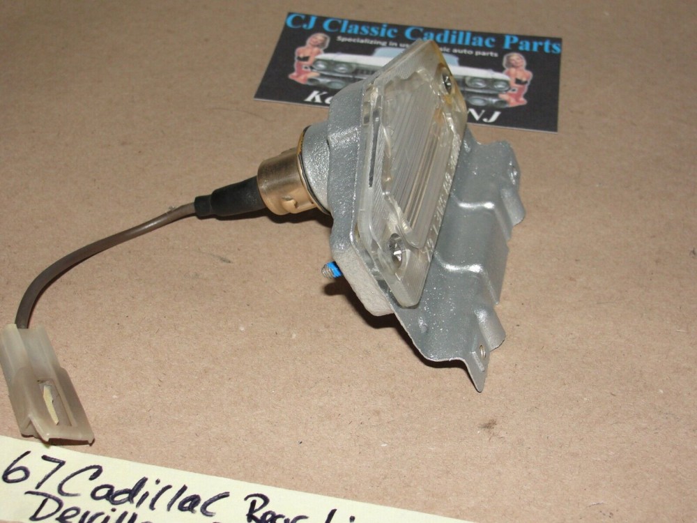 RESTORED 1967 Cadillac Deville Calais Fleetwood REAR BUMPER LICENSE PLATE LIGHT LAMP LENS HOUSING #911481 - Image 5