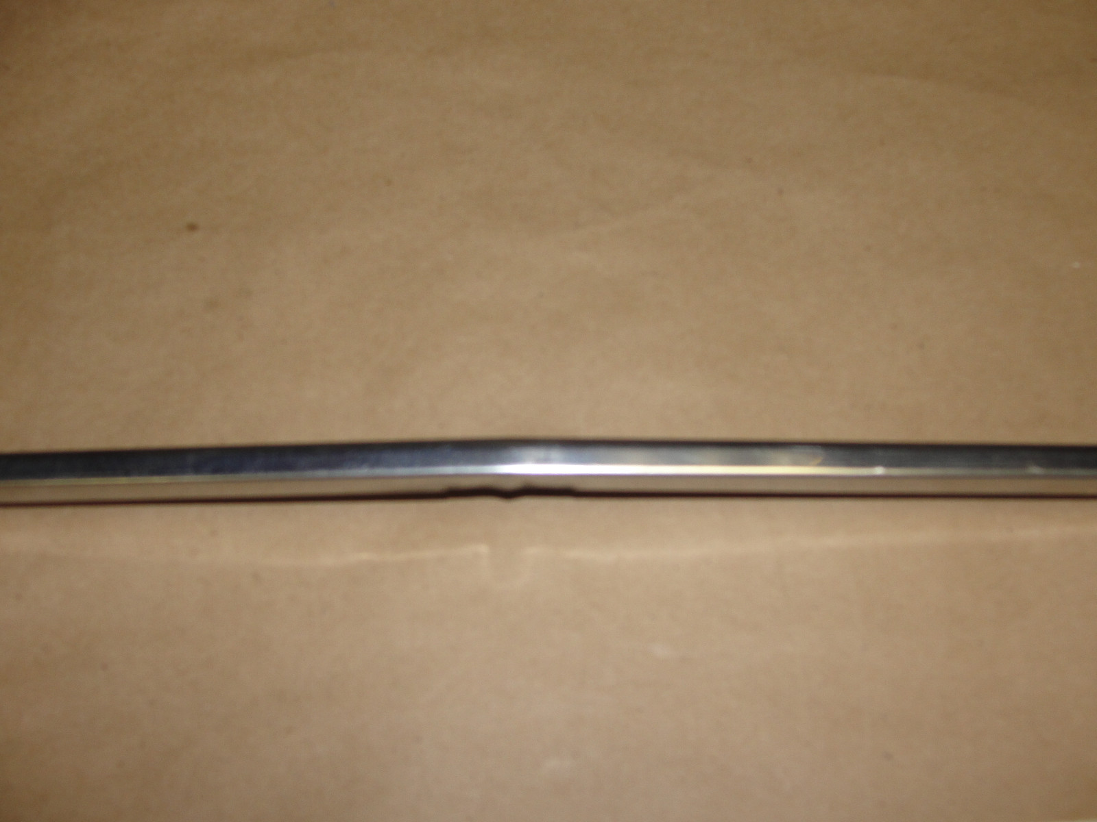 OEM 1977 1978 1979 1980 1981 1982 1983 1984 1985 1986 1987 1989 1990 1991 1992 Cadillac Fleetwood Deville RWD CENTER TRUNK DECK LID LIP LICENSE PLATE MOLDING TRIM - Image 5