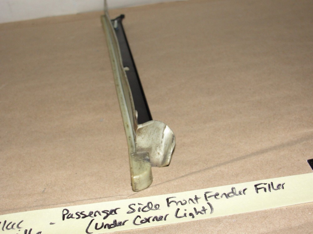 OEM 1972 Cadillac Deville Calais Fleetwood RIGHT PASSENGER SIDE FRONT FENDER FILLERS PANEL UNDER CORNER LIGHT #1498949 - Image 5
