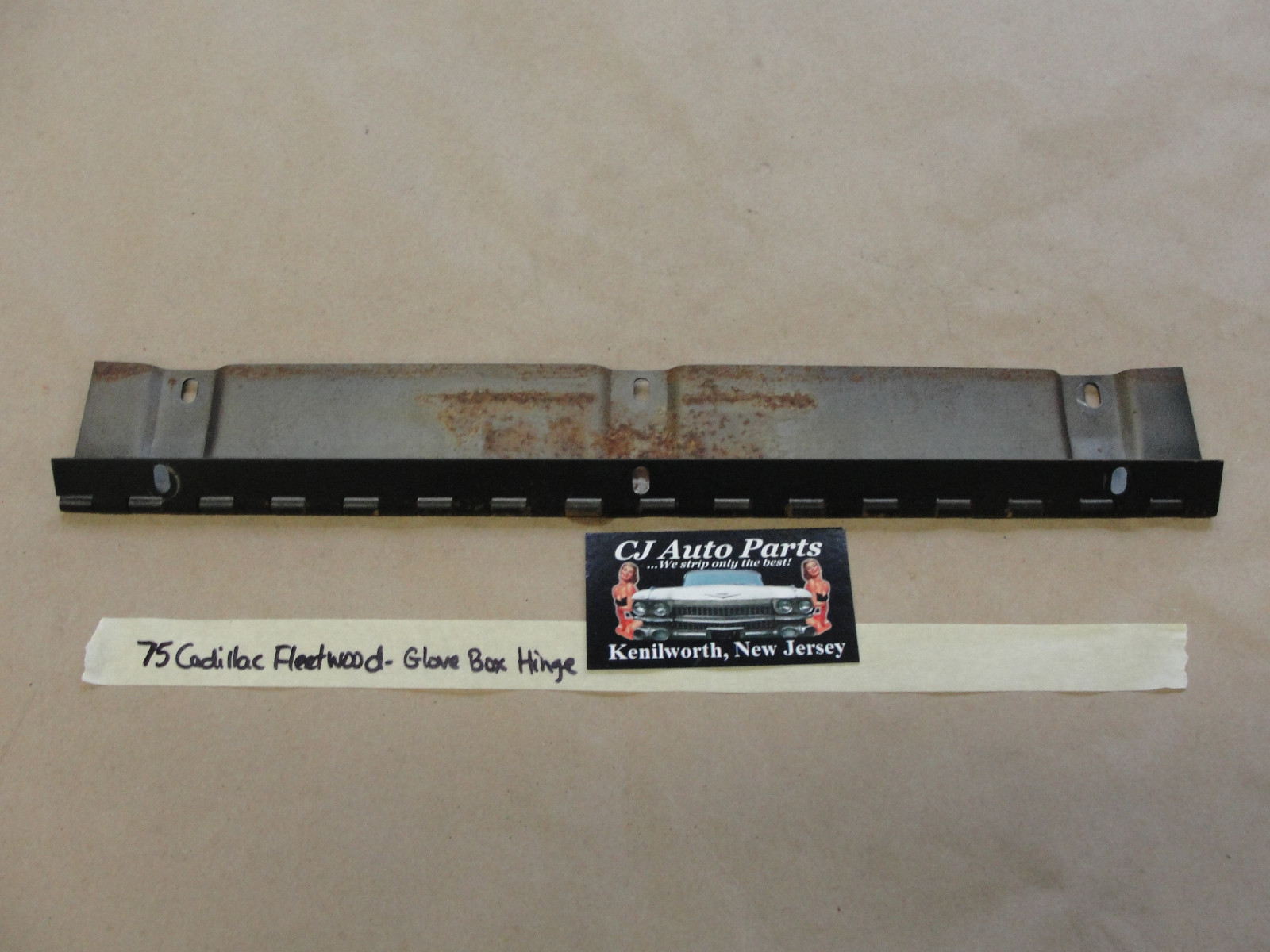 OEM 1974 1975 1976 Cadillac Fleetwood Deville Calais 1974 1975 1976 1977 1978 Eldorado DASH GLOVE BOX GLOVEBOX HINGE #1602776 - Image 5