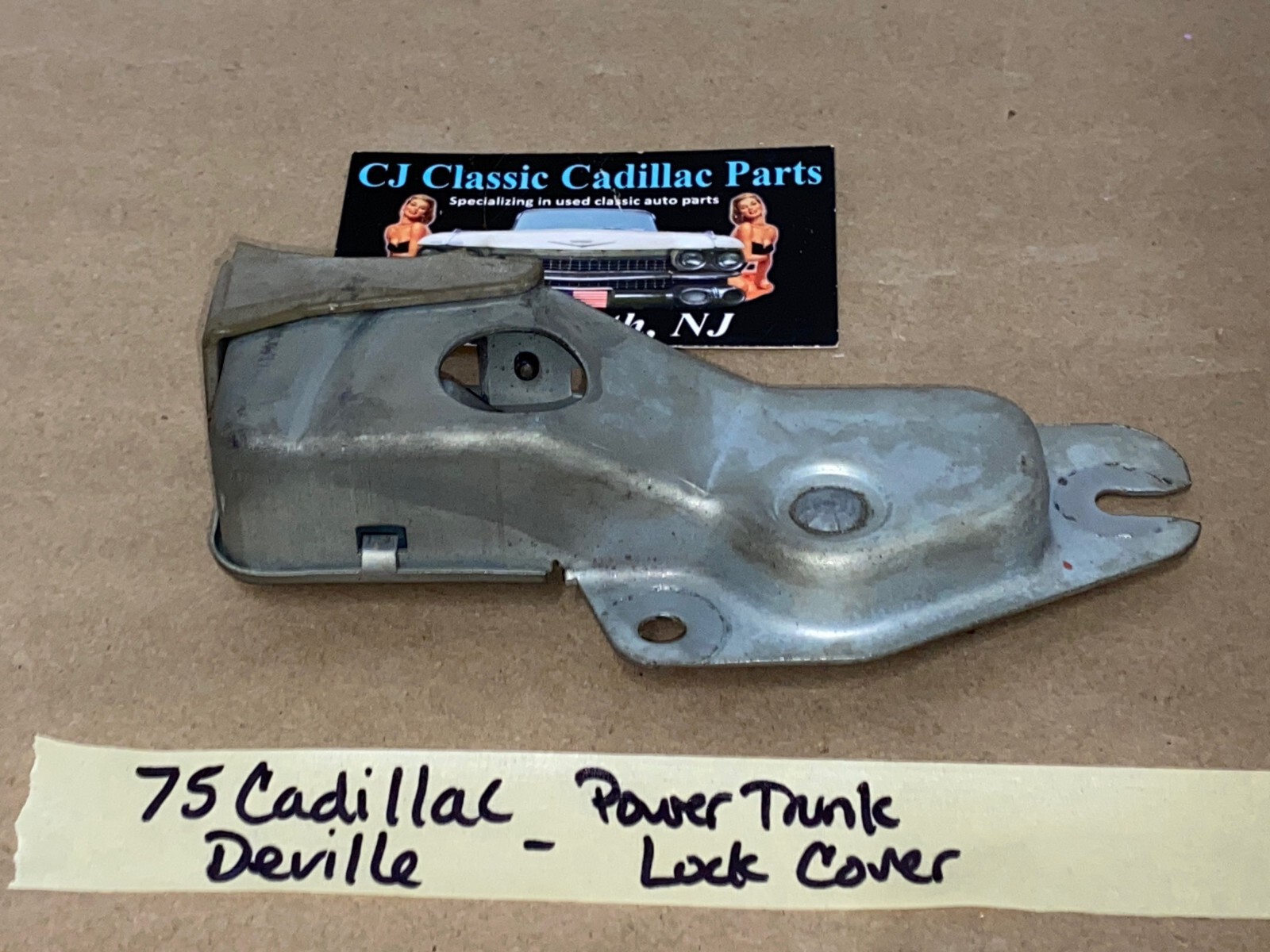 OEM 1974 1975 1976 Cadillac Deville Fleetwood Calais Commercial Chassis 1974 1975 1976 1977 1978 Eldorado POWER TRUNK LOCK RELEASE ACTUATOR LATCH COVER TRIM #9736645 - Image 6