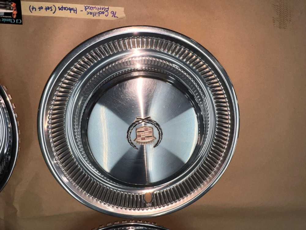 OEM 1974 1975 1976 Cadillac Fleetwood Deville 15" HUB CAPS HUBCAPS WHEEL COVERS W/ WREATH CREST EMBLEM SET OF 4 - Image 6
