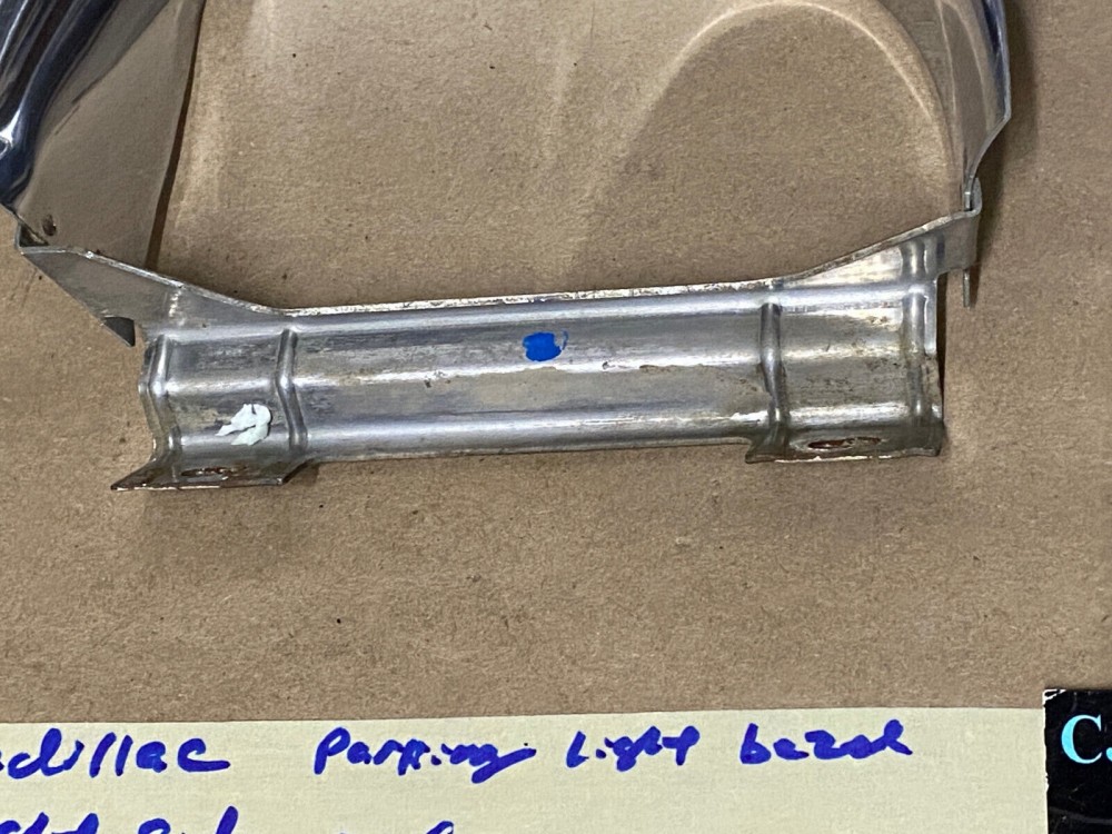 OEM 1960 Cadillac Deville Eldorado Fleetwood RIGHT PASSENGER SIDE OUTER PARKING LIGHT LAMP BEZEL TRIM - Image 6