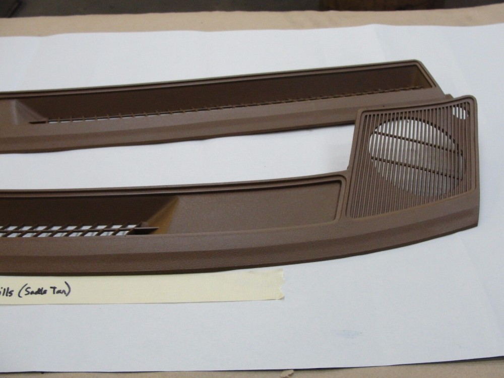 OEM 1974 1975 1976 Cadillac Deville Calais Fleetwood 1974 1975 1976 1977 1978 Eldorado DASH DEFROSTER SPEAKER GRILL VENT TRIM *SADDLE TAN* #1602401/1602402 - Image 6