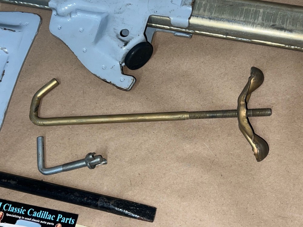 OEM 1973 Cadillac Deville Eldorado Fleetwood Calais BUMPER JACK - SHAFT RATCHET HEAD BASE HOLD DOWN LUG WRENCH #3633834 - Image 6