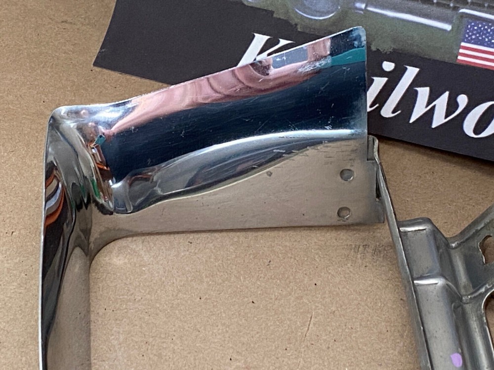 OEM 1960 Cadillac Deville Fleetwood Eldorado LEFT DRIVER SIDE OUTER PARKING LIGHT LAMP BEZEL TRIM - Image 7