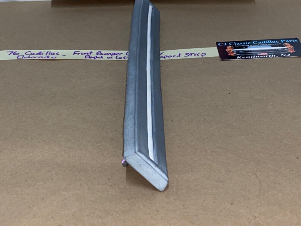 OEM 1975 1976 1977 1978 CADILLAC ELDORADO FRONT BUMPER CENTER BAR IMPACT STRIP CUSHION W/STUDS #1605272 - Image 7