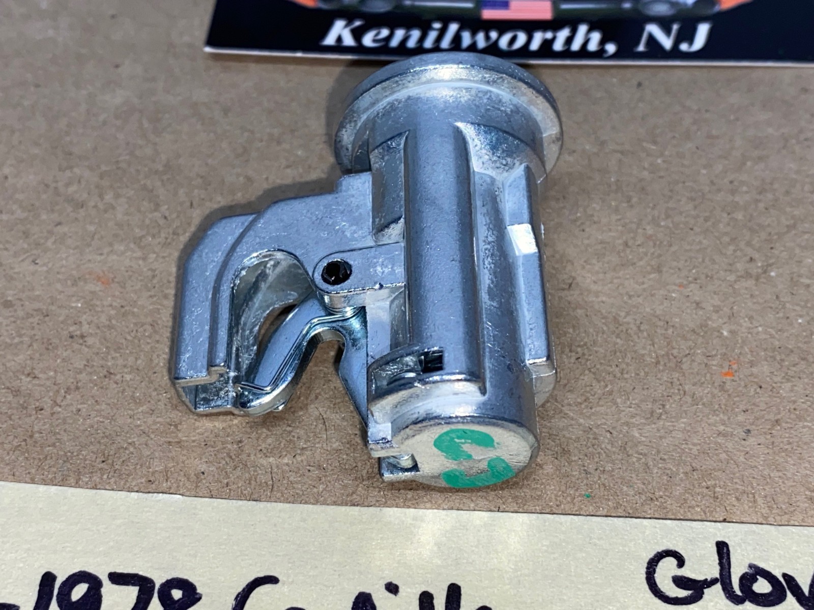 NEW 1969 1970 1971 1972 1973 1974 1975 1976 1977 1978 CADILLAC DEVILLE ELDORADO FLEETWOOD CALAIS GLOVE BOX GLOVEBOX LOCK LATCH HOUSING - Image 4