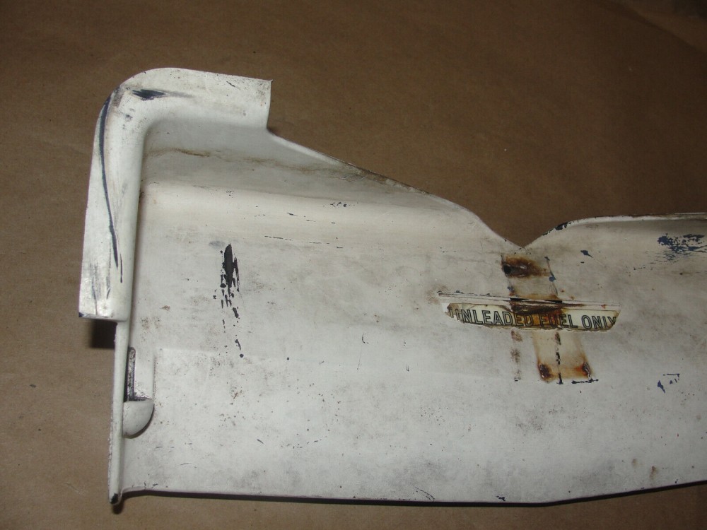OEM 1974 1975 1976 Cadillac Fleetwood Deville Calais REAR BUMPER LICENSE PLATE CENTER FILLERS PANEL TRIM COVER #1603560 - Image 8