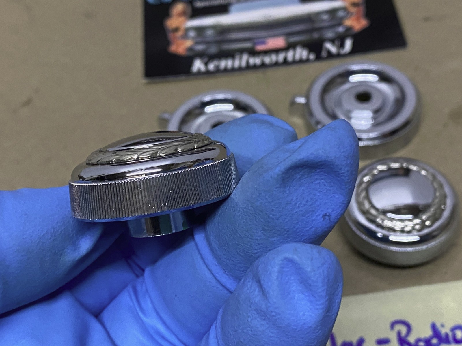 OEM 1974 1975 1976 Cadillac Deville Fleetwood Calais 1974 1975 1976 1977 1978 Eldorado 1976 1977 1978 1979 Seville DASH RADIO KNOBS w/GOLD WREATH BEZELS ESCUTCHEONS #1602756/#1497099 - Image 9