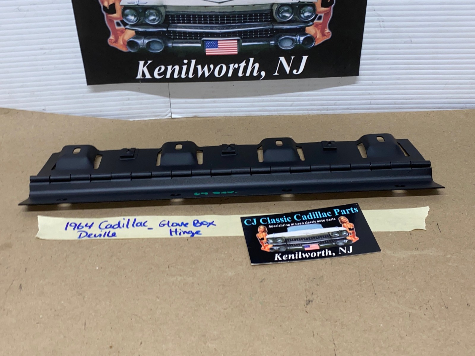 OEM 1963 1964 Cadillac Eldorado Deville Fleetwood DASH GLOVE BOX GLOVEBOX COMPARTMENT DOOR HINGE #1479672 - Image 5
