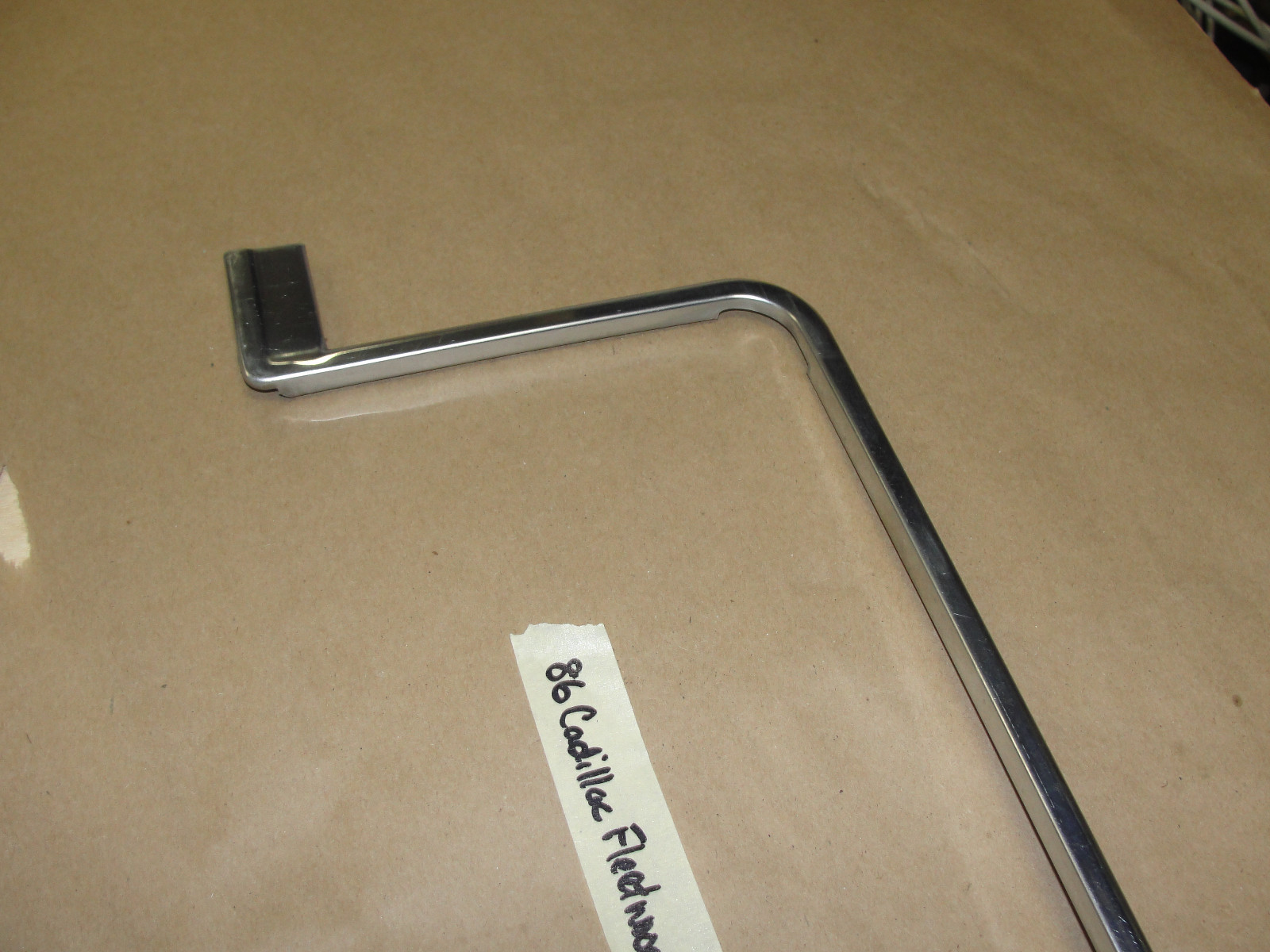 OEM 1977 1978 1979 1980 1981 1982 1983 1984 1985 1986 1987 1989 1990 1991 1992 Cadillac Fleetwood Deville RWD CENTER TRUNK DECK LID LIP LICENSE PLATE MOLDING TRIM - Image 8