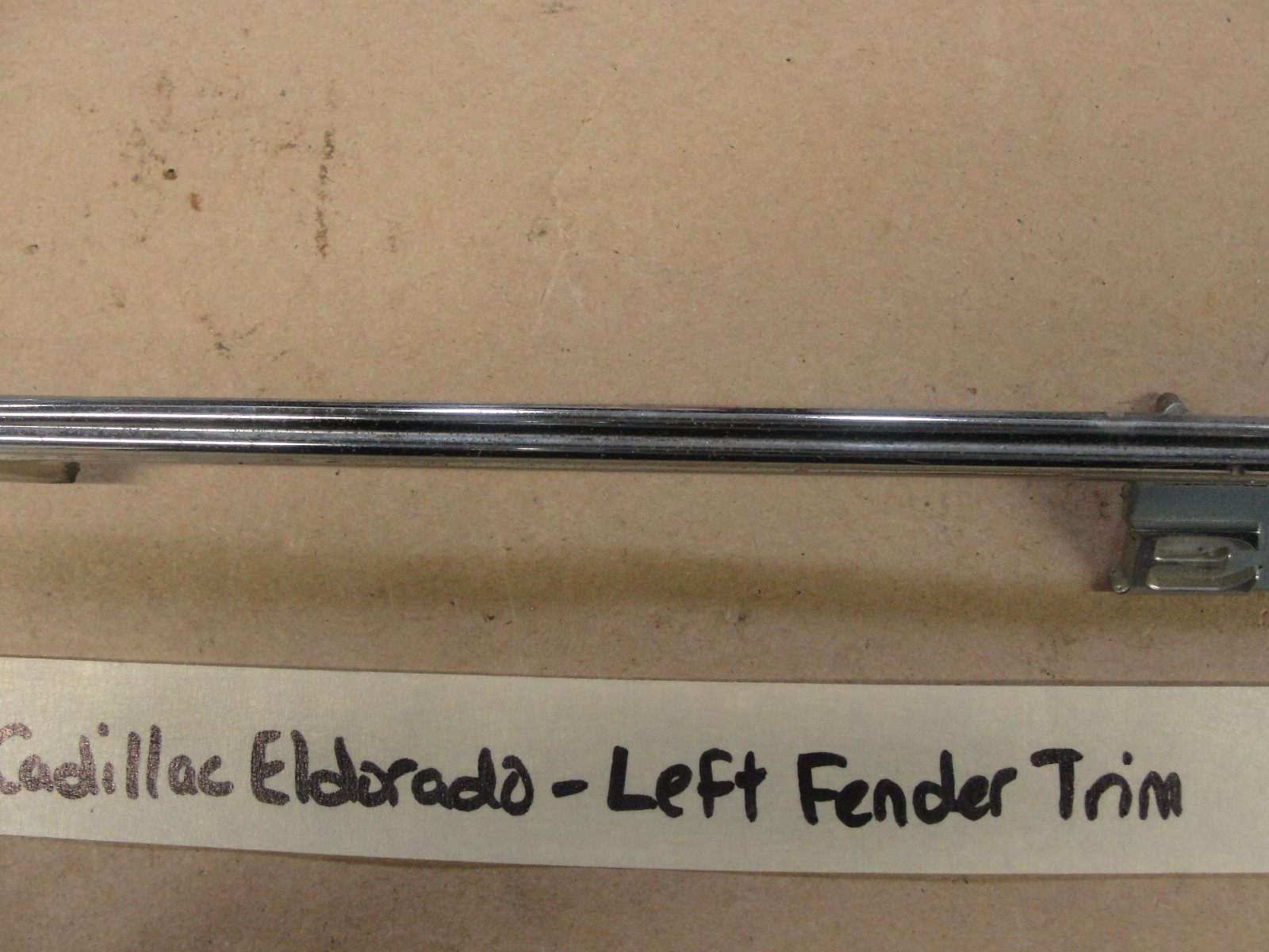 OEM 1971 Cadillac Eldorado LEFT DRIVER SIDE FRONT FENDER TRIM MOLDING SPEAR #1497474 - Image 8