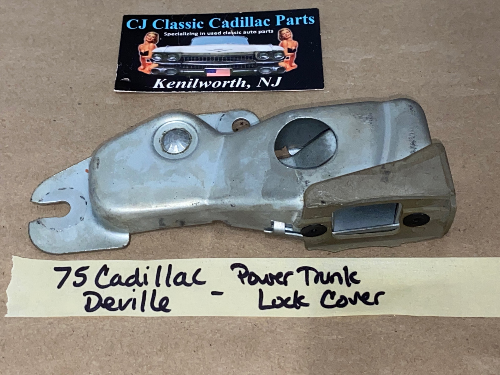 OEM 1974 1975 1976 Cadillac Deville Fleetwood Calais Commercial Chassis 1974 1975 1976 1977 1978 Eldorado POWER TRUNK LOCK RELEASE ACTUATOR LATCH COVER TRIM #9736645 - Image 8