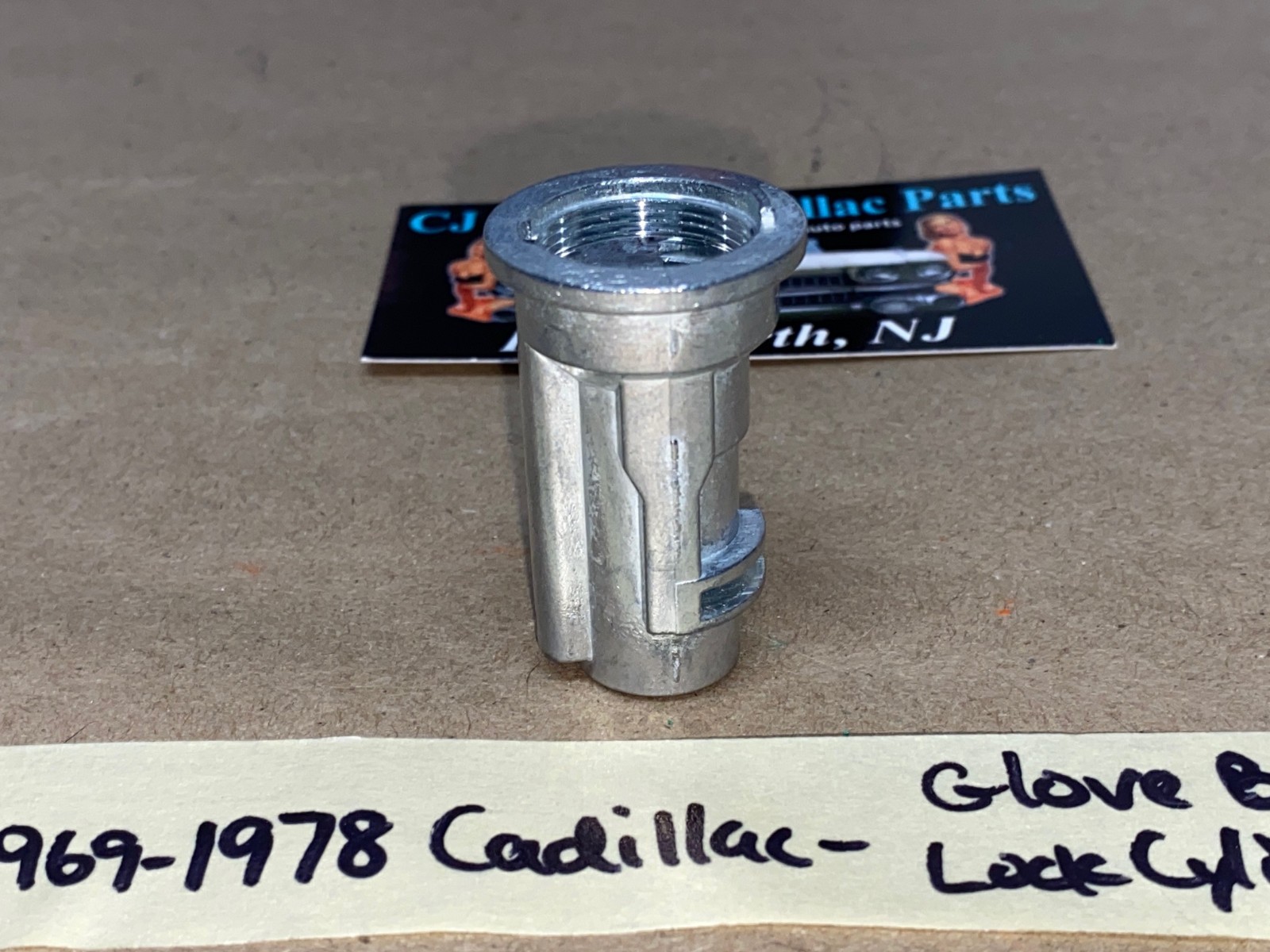 NEW 1969 1970 1971 1972 1973 1974 1975 1976 1977 1978 CADILLAC DEVILLE ELDORADO FLEETWOOD CALAIS GLOVE BOX GLOVEBOX LOCK LATCH HOUSING - Image 3