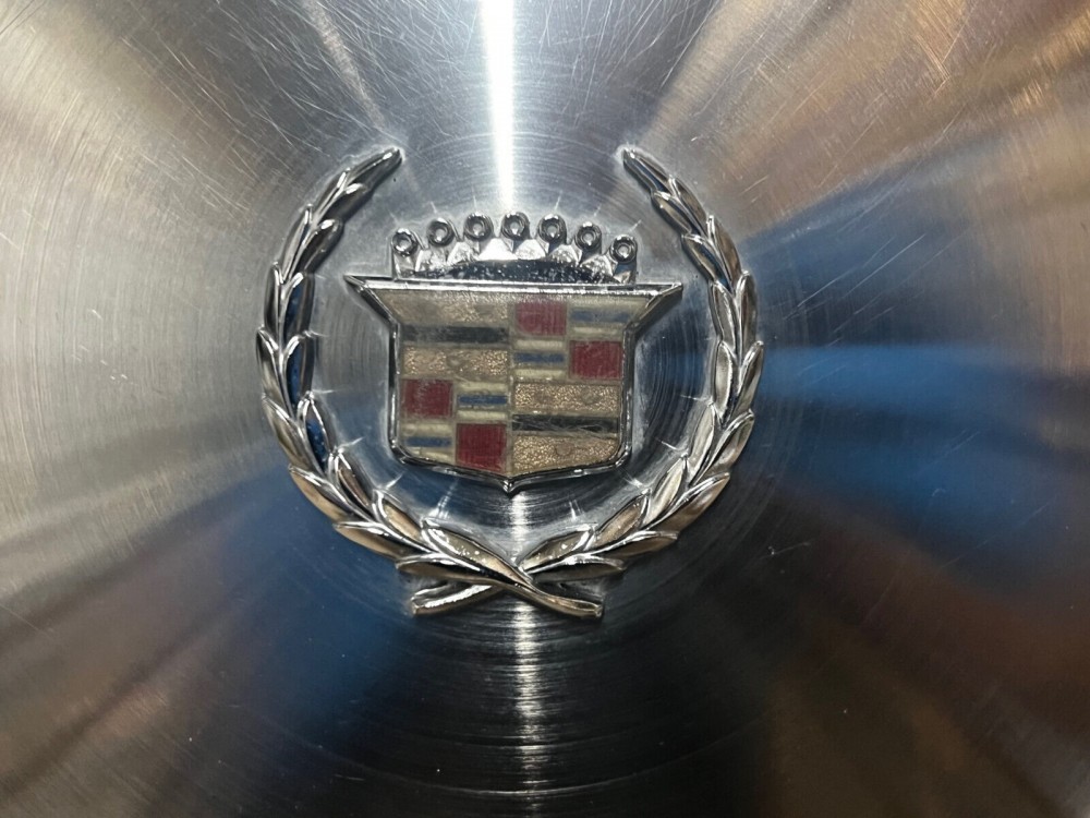 OEM 1974 1975 1976 Cadillac Deville Fleetwood 15" TURBINE HUBCAP WHEEL COVER W/CREST WREATH EMBLEM #001 - Image 9