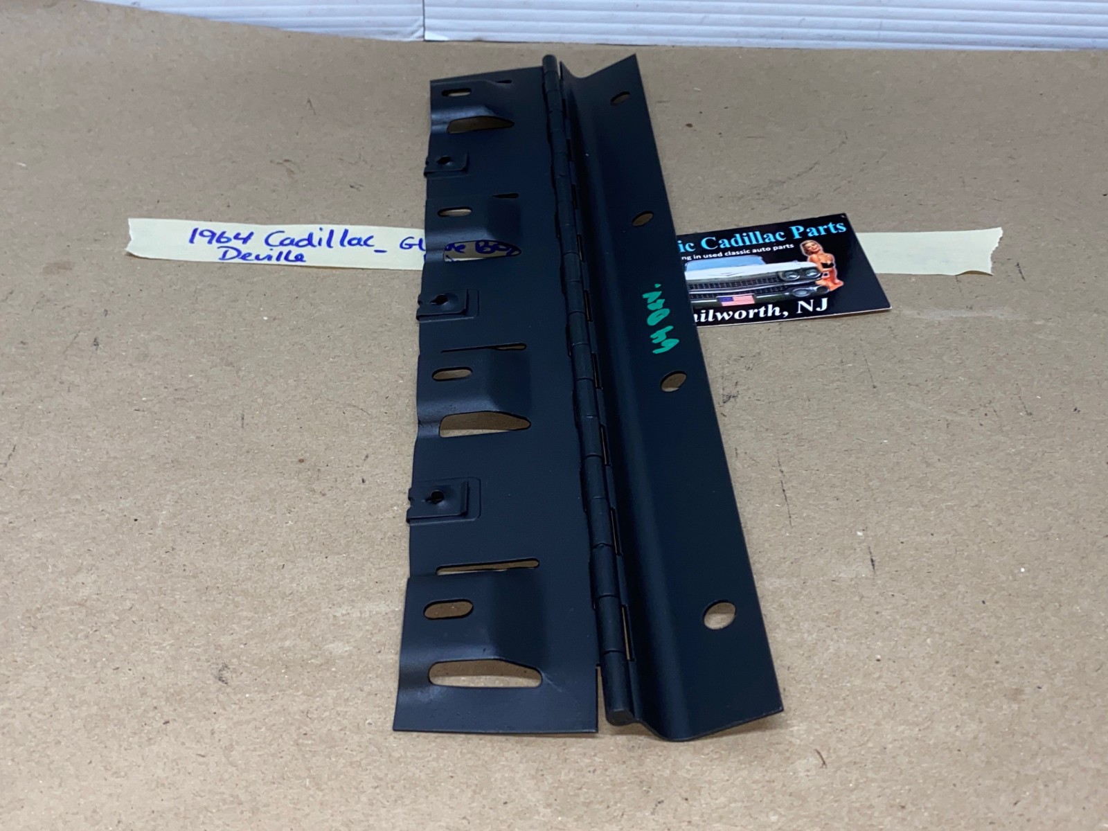 OEM 1963 1964 Cadillac Eldorado Deville Fleetwood DASH GLOVE BOX GLOVEBOX COMPARTMENT DOOR HINGE #1479672 - Image 4
